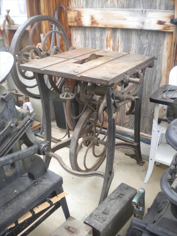 Hand Powered Table Saw US 700.00 (Chestertown, MD