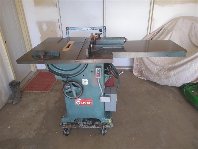 232D Oliver Table Saw US 1,050.00 (Battle Creek, MI