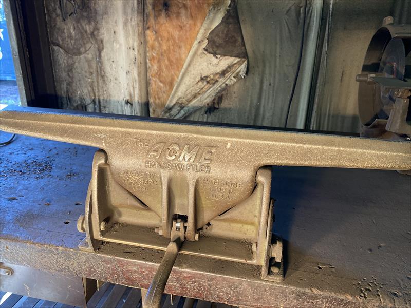 acme-hand-saw-filer-vise-us-12-00-phenix-city-al-vintagemachinery