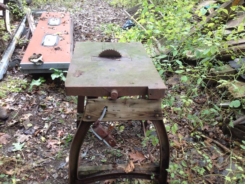 Hand operated table saw US 500.00 (Parsonsfield, Maine