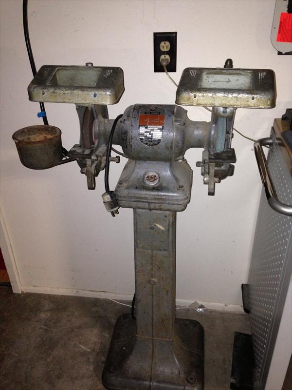 Pedestal Grinder US 375.00 (Newington, CT