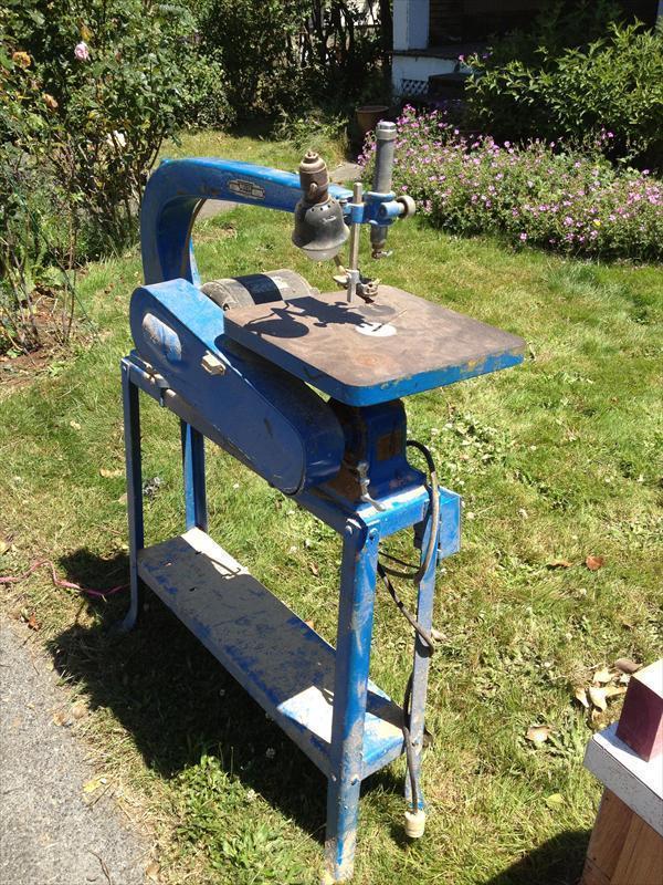 Delta Scroll Saw 40 series base, light, blower US 100.00